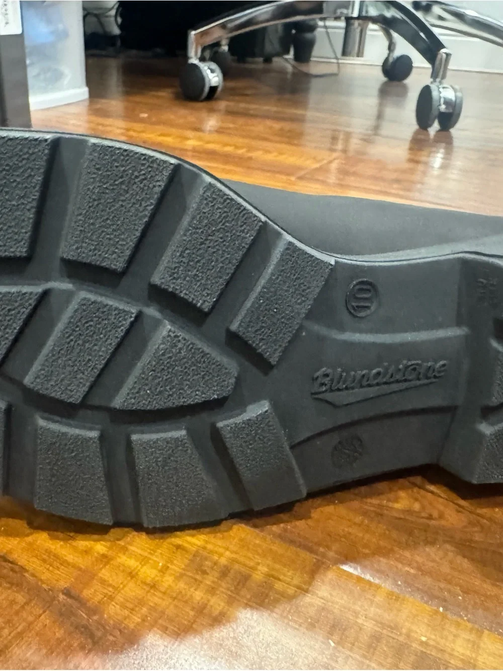 Blundstone Black Men’s Chukka Boots with Branded Pull Tabs